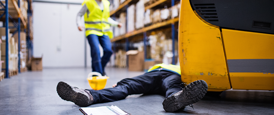 Ein Mitarbeiter hat einen Arbeitsunfall.<br />
Was muss ich tun?